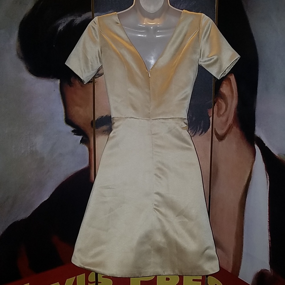 Stunning Cream Sateen Fashion Dress w Vertical Bow One of a Kind - Picture 7 of 8